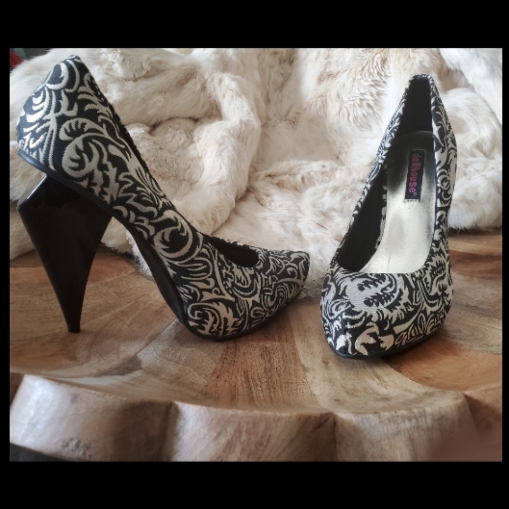Dollhouse Pumps